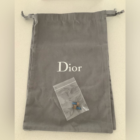 Christian Dior Buckle Pump - Picture 3 of 7